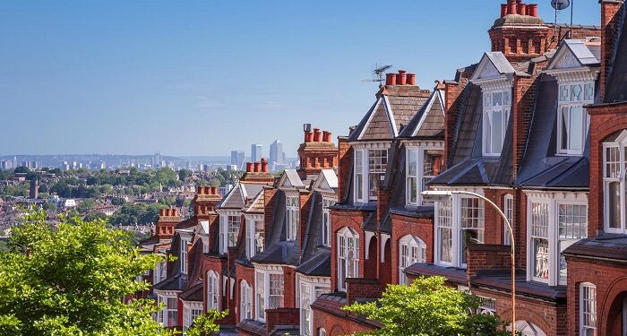 Buying property in England with the help of an agency