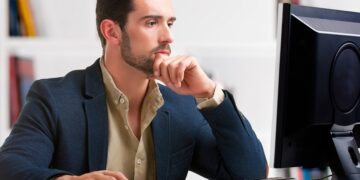 Platform for monitoring and managing reviews: advantages and capabilities